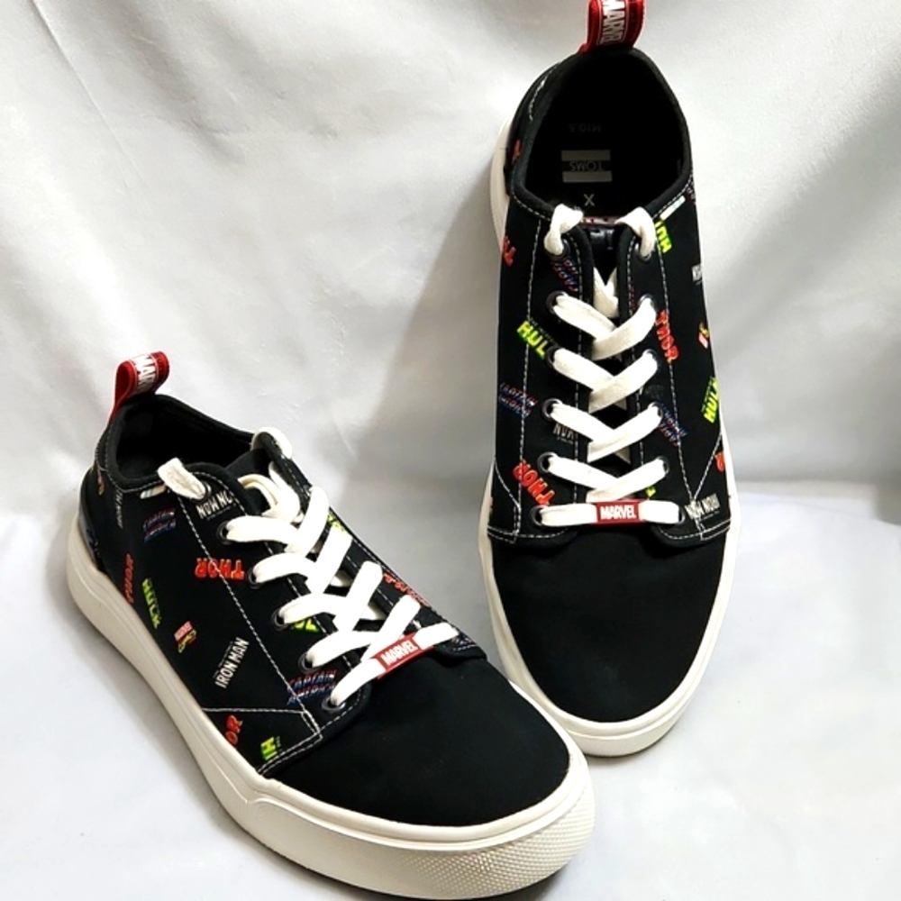 Marvel X TOMS Superheros Multicolored  Sneakers (M Size 10.5)